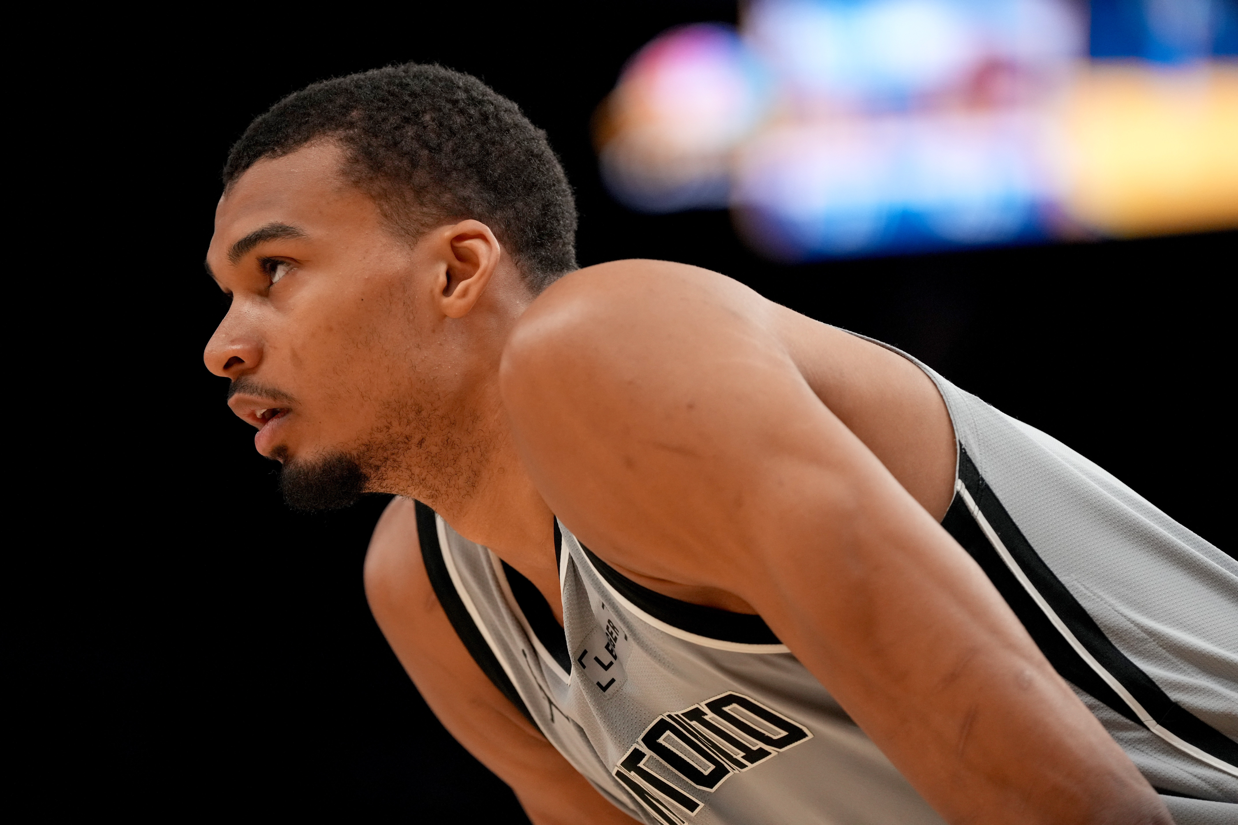 九游电脑版-马刺官方好消息，文班并无大碍，他未来能和约基奇一样厉害吗？|文班亚马|圣安东尼奥马刺队|维克托·文班亚马|尼古拉-约基奇|费城76人队_新浪新闻